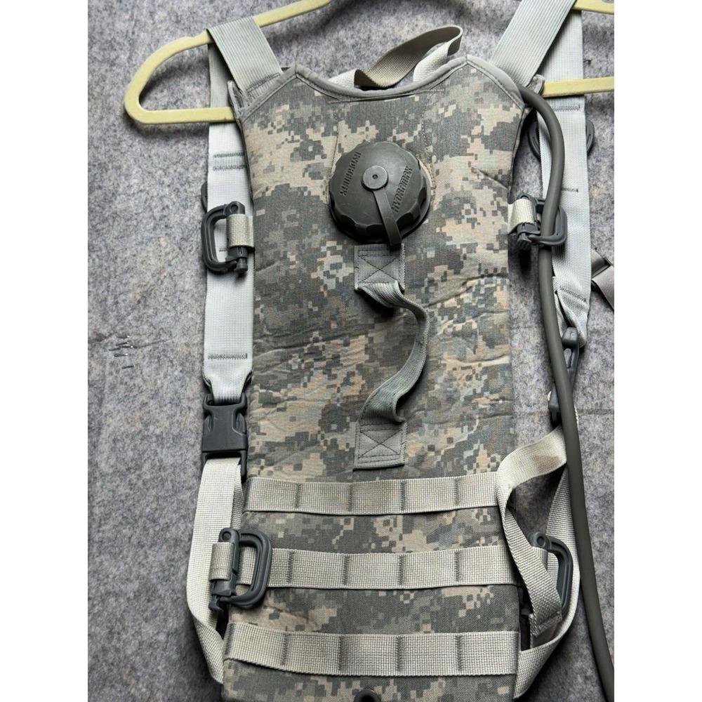 CAMELBAK HYDRATION PACK US ARMY ACU DIGITAL CAMO, U.S.‎ USGI Tactical Military - Picture 3 of 6